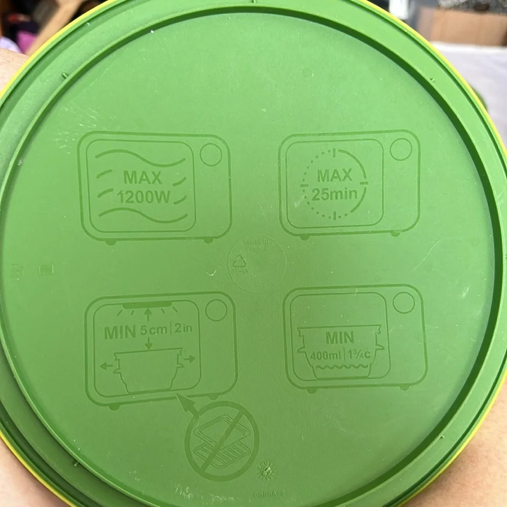 Tupperware - Picture 5 of 8